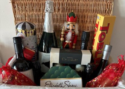 Hamper with wine and chocolates