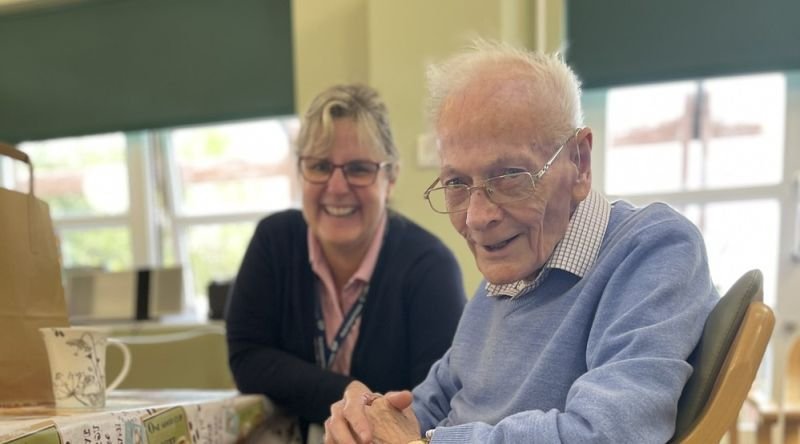 Des with a rehabilitation assistant