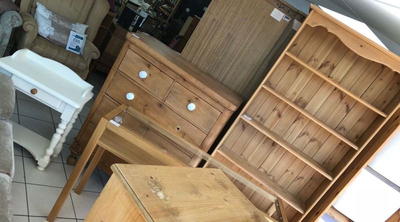 Assorted furniture