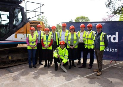 Phyllis Tuckwell and Beard Construction representatives