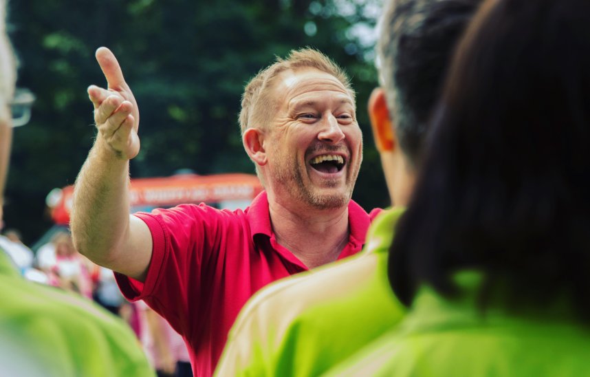 Phyllis Tuckwell - Shuffle Tunes Big Christmas Singing Bash*