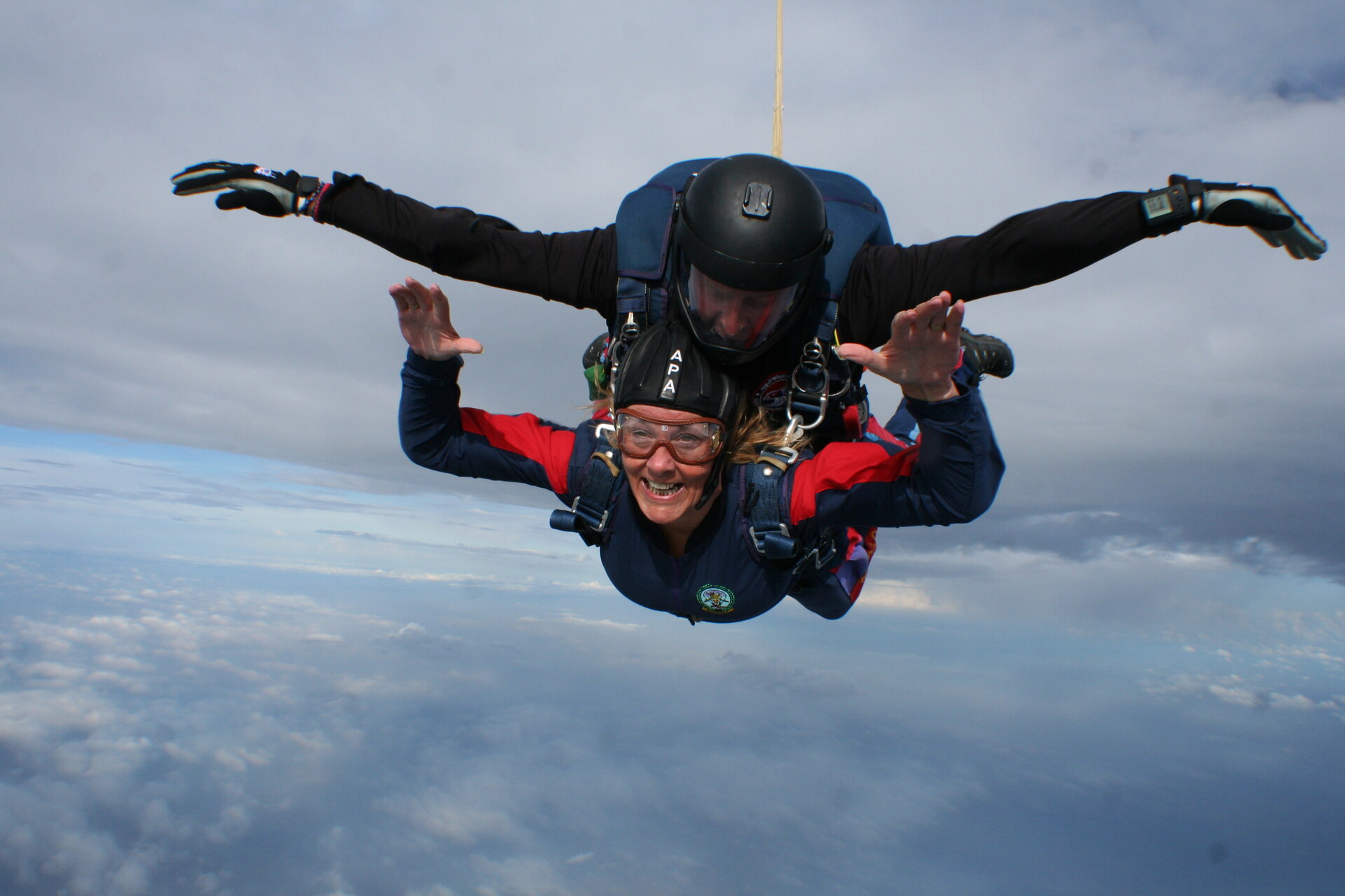 Vickie skydiving